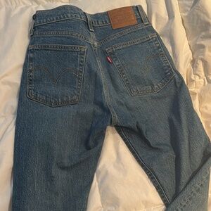Levi’s wedgie straight jeans